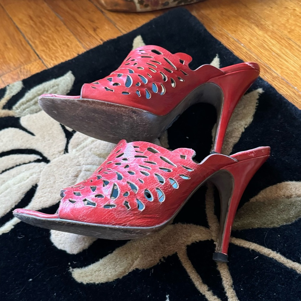 Tracy Reece Laser Cut Mules - Picture 3 of 8